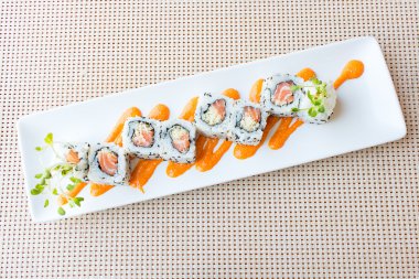 Suşi. Suşi somon tempura