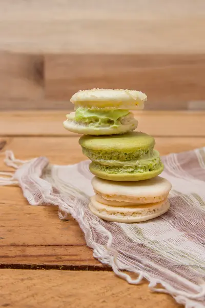 Macaroon.French acıbadem kurabiyesi.