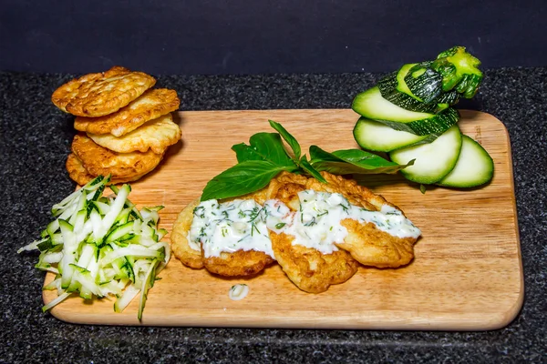 karanlık bir arka plan üzerinde kabak krep. 