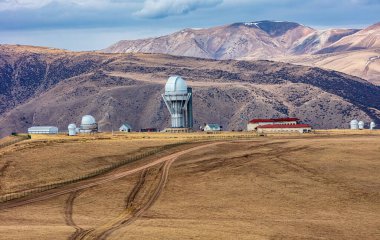 Dağların güzel manzarası