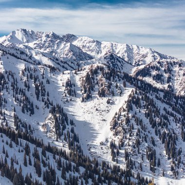 Dağların güzel manzarası