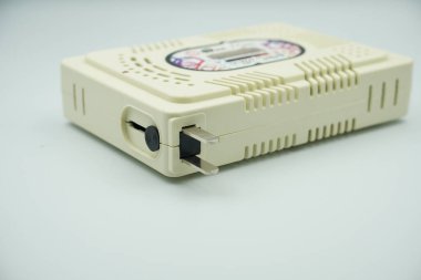 Elektronik cihazları nemli tutmak için elektrikli silis jeli.