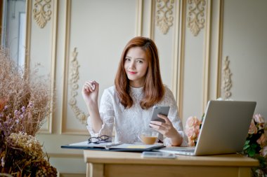 Telefonda kız manifatura.