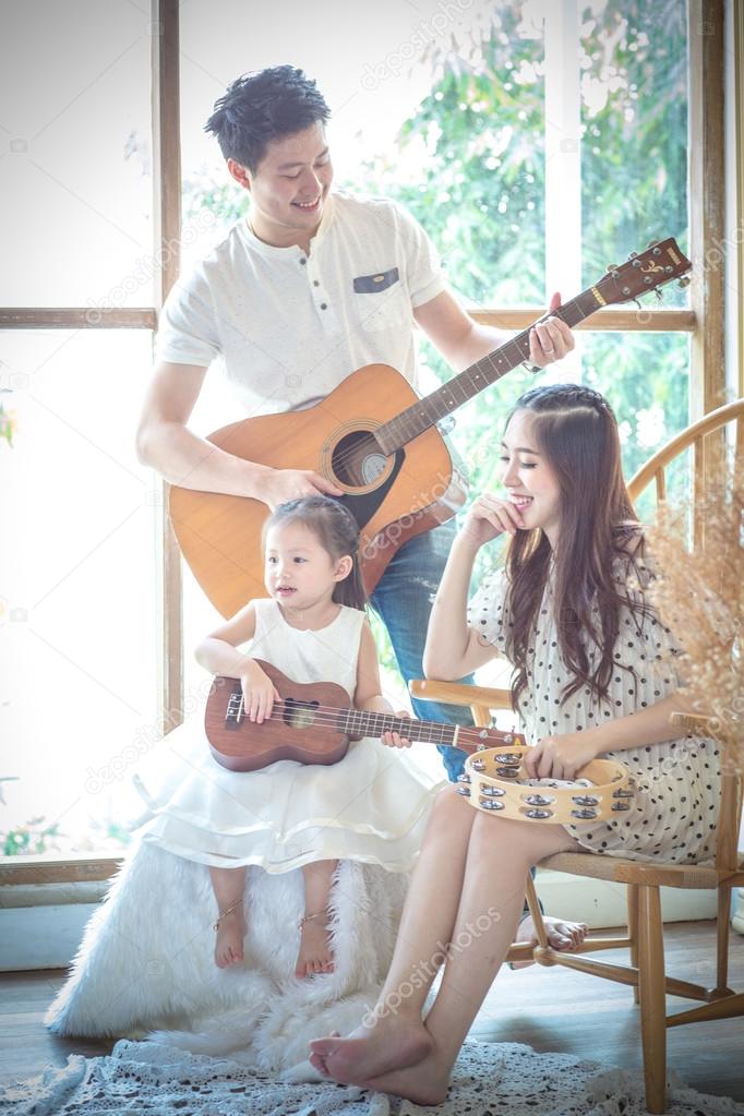 Randki ukulele harmonii