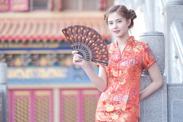 Mujer china asiática en chino tradicional — Foto de Stock