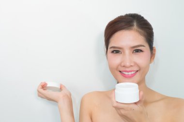 kadın, stüdyo beyaz zemin üzerine kapatın. Güzellik kadın yüzü w