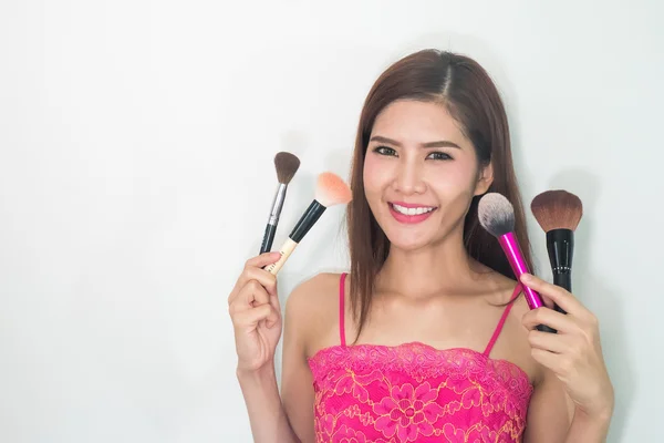 Make-up der Models Gesicht - professionelle Maskenbildner arbeiten — Stockfoto