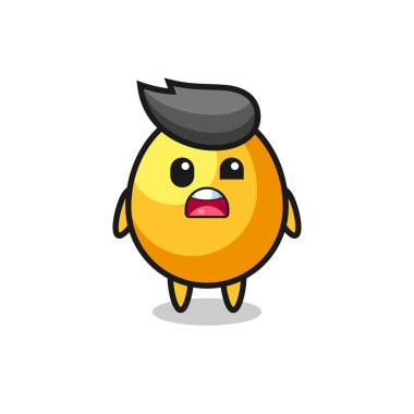 Şirin altın yumurta maskotunun şok olmuş yüzü, tişört, çıkartma, logo elementi için şirin bir tasarım.