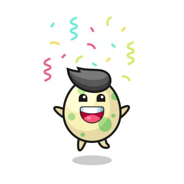 Renkli konfetilerle tebrik için zıplayan benekli yumurta maskotu tişört, çıkartma, logo elementi için şirin bir tasarım.