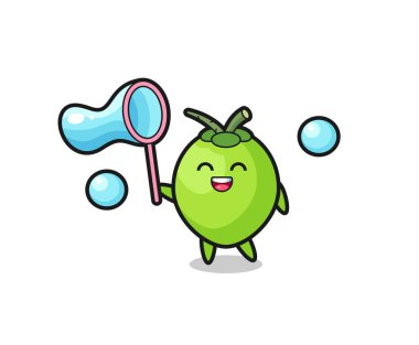 Mutlu hindistan cevizi çizgi filmi sabun köpüğü oynuyor.