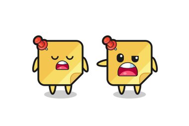 İki sevimli yapışkan nota karakteri, tişört, etiket ve logo elementi için şirin tarz tasarımı arasındaki tartışmanın gösterimi