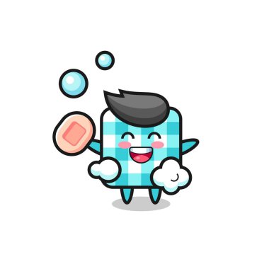 Damalı masa örtüsü karakteri sabun tutarken banyo yapıyor, tişört, etiket, logo elementi için şirin bir tasarım.