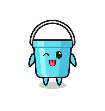 Tatlı bir ifadeyle sevimli plastik kova karakteri dilini dışarı çıkarırken, tişört, çıkartma, logo elementi için şirin bir tasarım.