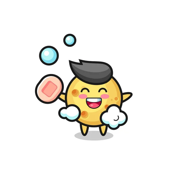 Yuvarlak Peynirli Karakter Sabun Tutarken Banyo Yapıyor Tişört Etiket Logo — Stok Vektör
