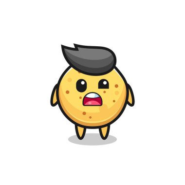 Şirin patates cipsi maskotunun şok olmuş yüzü, şirin tasarım.