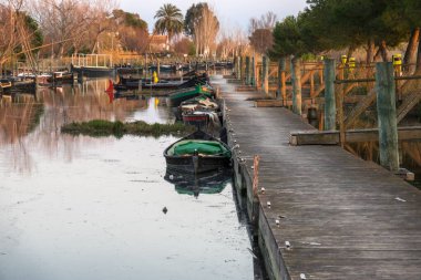 Eski ahşap tekne Albufera Valencia
