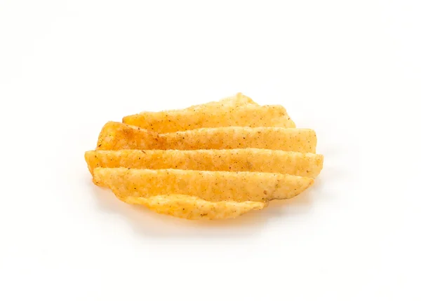 Kartoffelchips auf weißem Hintergrund — Stockfoto