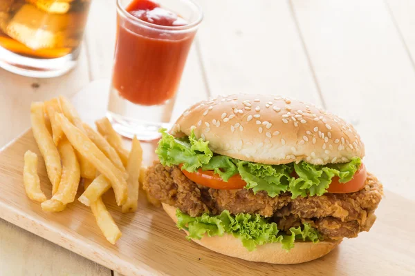 Hamburguesa de pollo crujiente — Foto de Stock