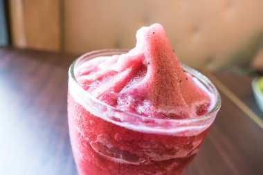 Mix Berry güler yüzlü