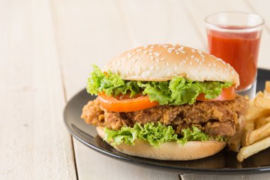 Çıtır tavuk burger