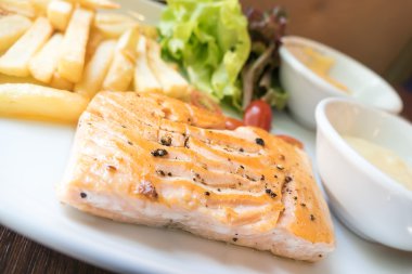  kara biber biftek somon