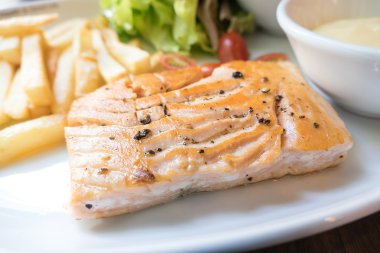  kara biber biftek somon