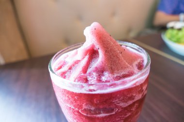 Mix Berry güler yüzlü