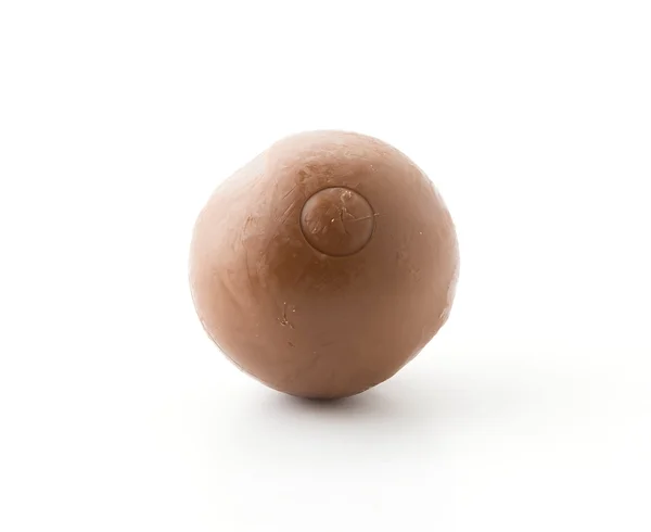 Bola de chocolate en blanco — Foto de Stock