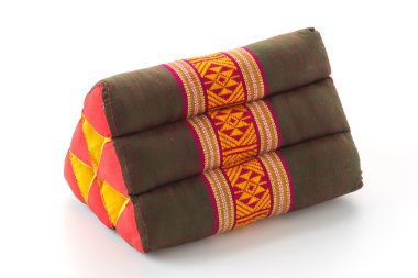 Beyaz üçgen yastık 