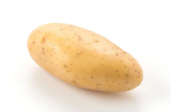 Färsk potatis på vit bakgrund — Stockfoto