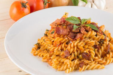 ahşap üzerine Penne makarna