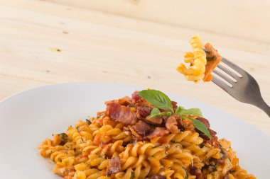 ahşap üzerine Penne makarna