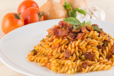 ahşap üzerine Penne makarna