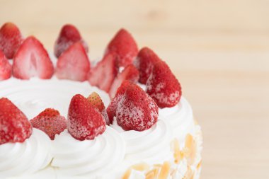 tatlı çilekli tatlı dondurma pastası.