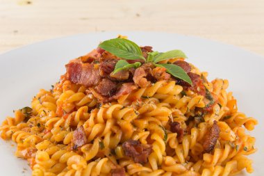 ahşap üzerine Penne makarna