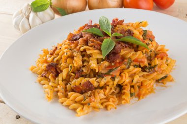 ahşap üzerine Penne makarna