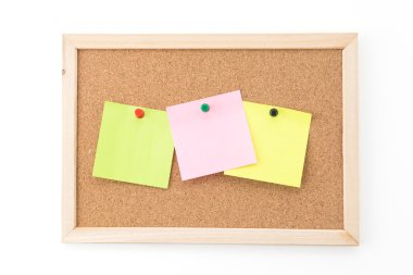 cork board üzerinde yapışkan not