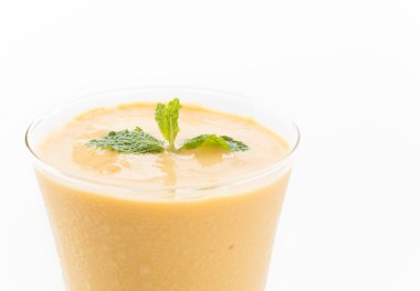 Mango smoothie beyaz