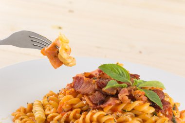 ahşap üzerine Penne makarna