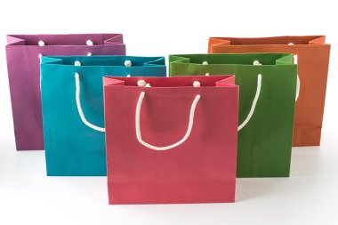 Beyaz üzerine kağıt torba.