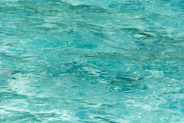 Onde bleue vague d'eau dans l'océan de mer . — Photo