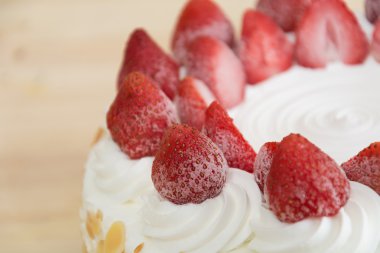 tatlı çilekli tatlı dondurma pastası.