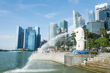 Singapur, 16 Temmuz 2015: Merilon heykel Marina Bay, görünümünü ben