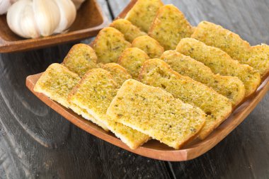 Çıtır çıtır ekmek sarımsak