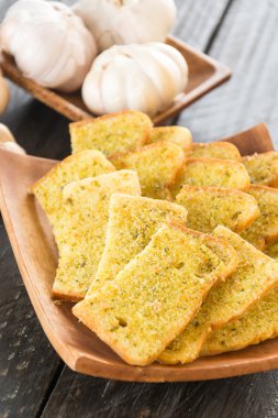 Çıtır çıtır ekmek sarımsak