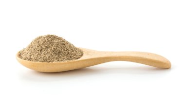 Ahşap kaşıkta biber tozu