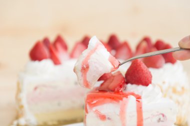 tatlı çilekli tatlı dondurma pastası.