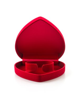 Beyaz arkaplanda mücevher kutusu