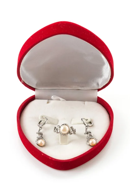 Krabice šperky na bílém pozadí — Stock fotografie