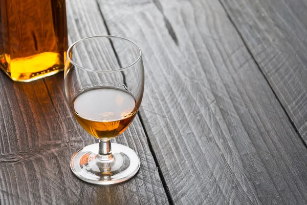 Wisky glass  on wood table — Stock Photo, Image